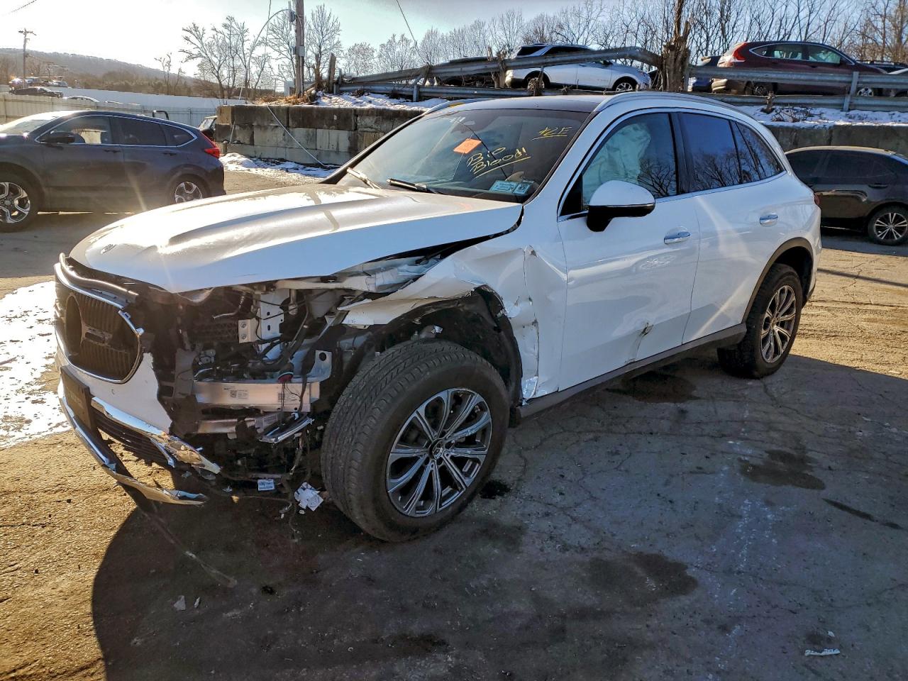 2024 MERCEDES-BENZ GLC