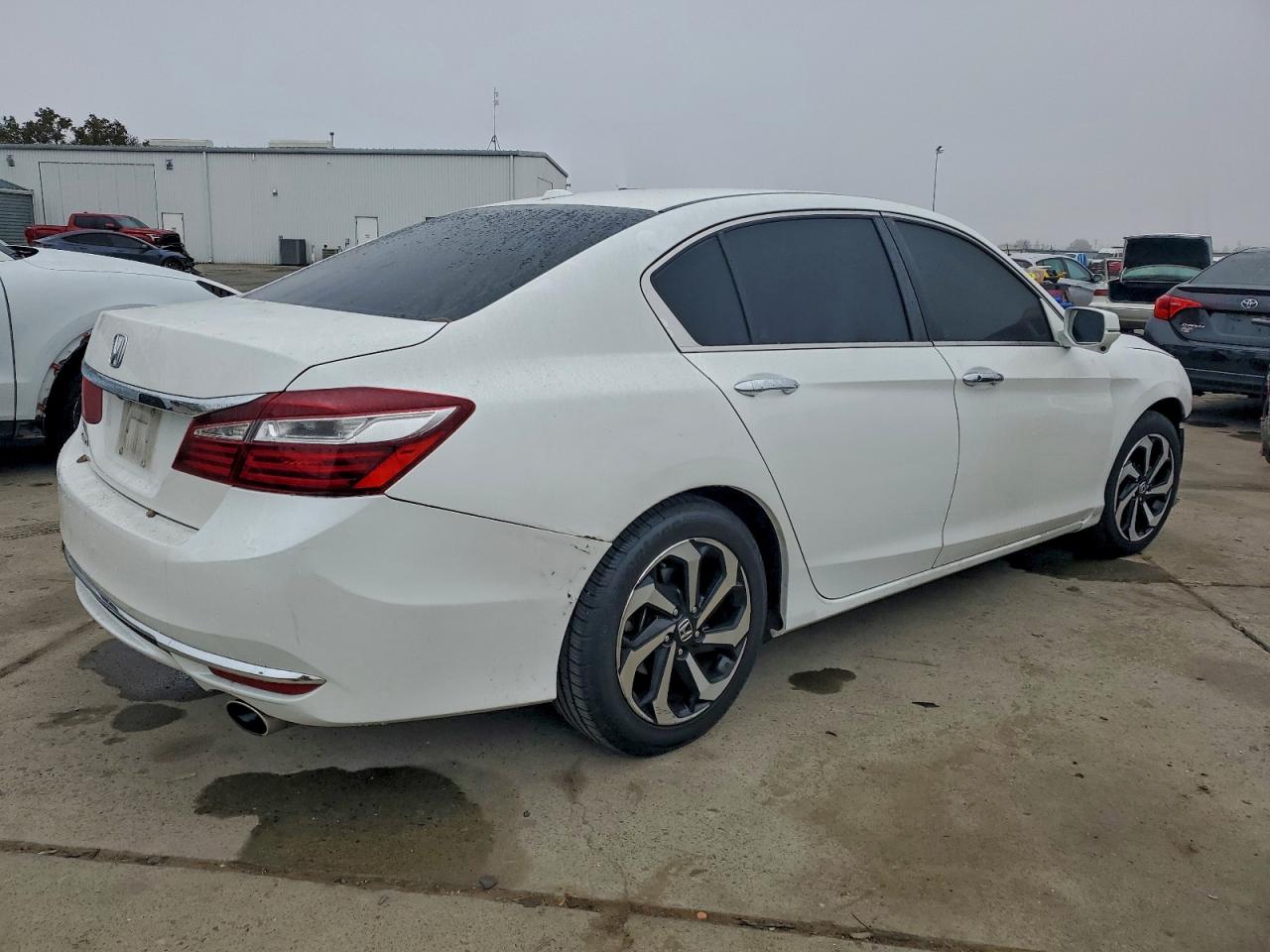 2017 HONDA ACCORD EXL photo 3