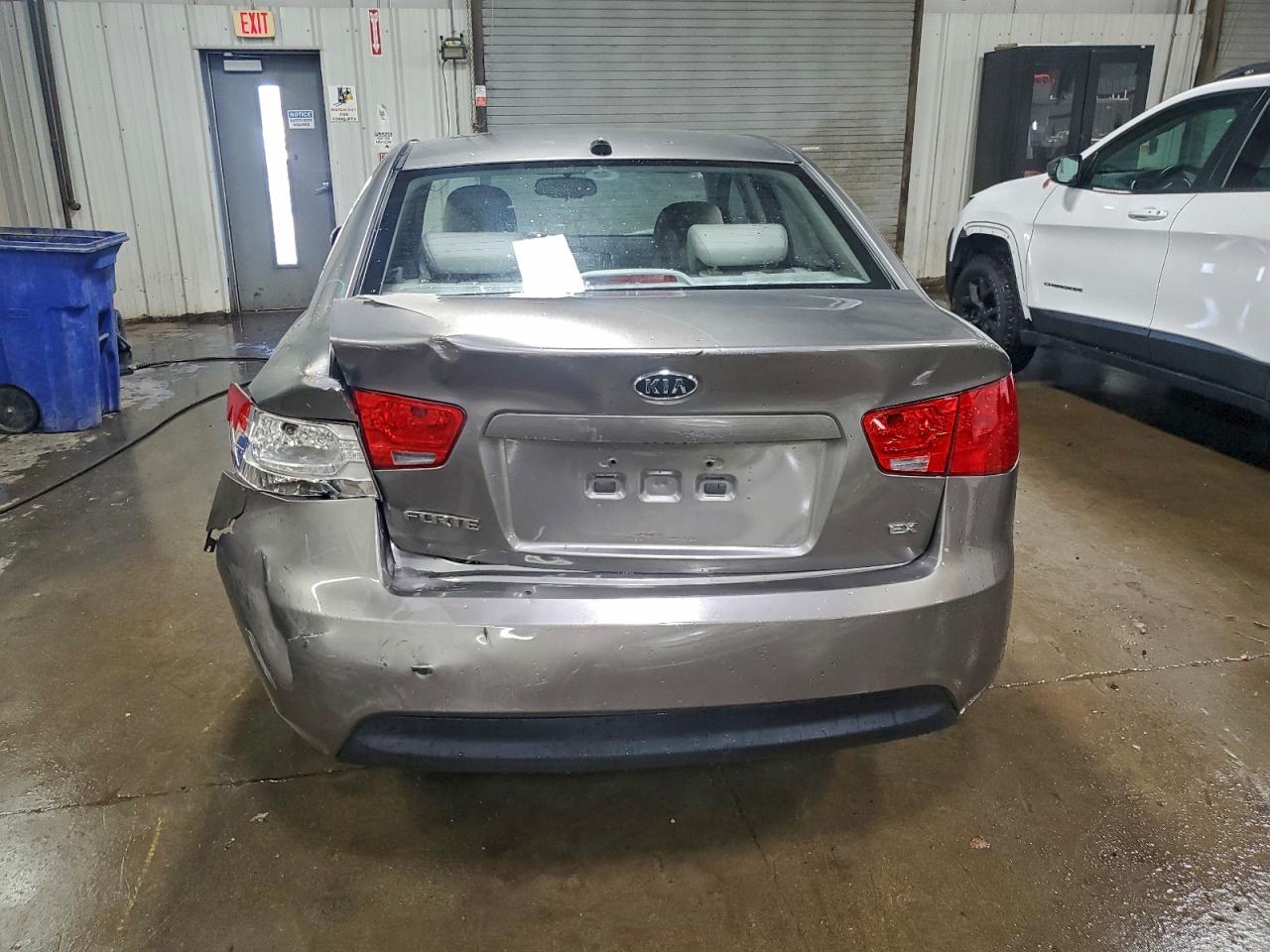 2010 KIA FORTE EX photo 11