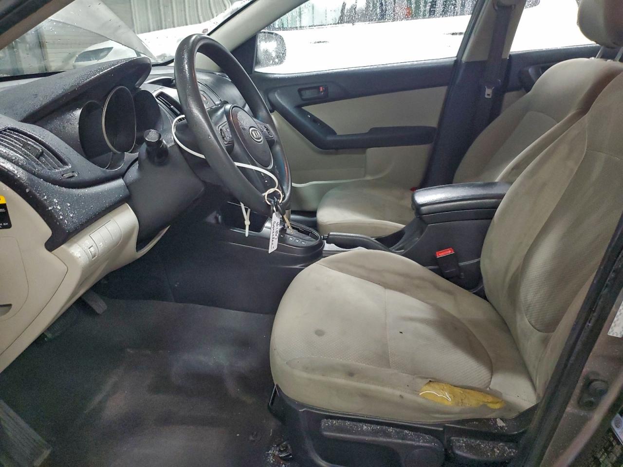 2010 KIA FORTE EX photo 13