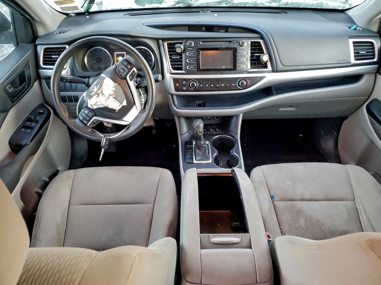 2019 TOYOTA HIGHLANDER LE photo 15