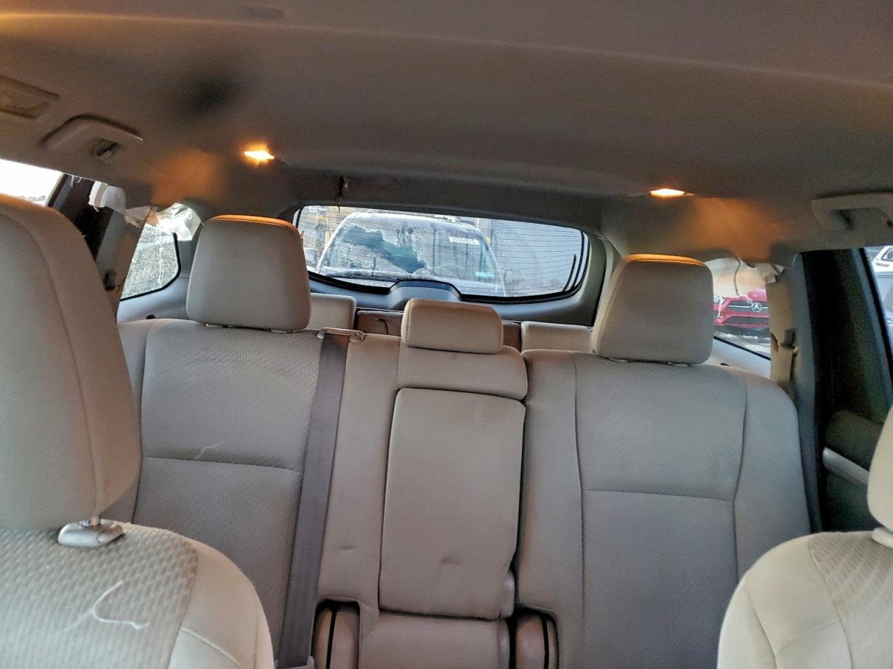 2019 TOYOTA HIGHLANDER LE photo 19
