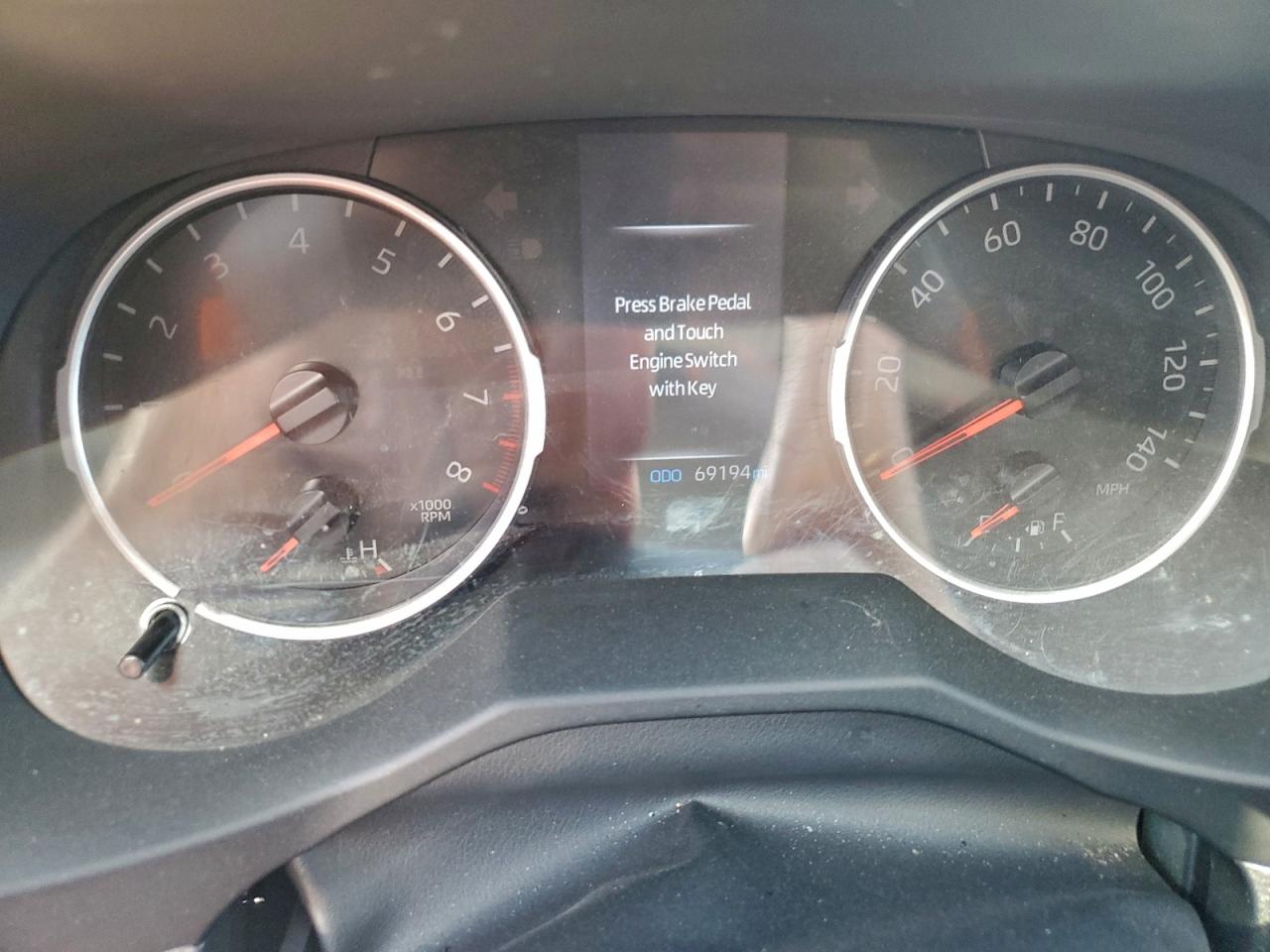 2021 TOYOTA RAV4 XLE photo 9