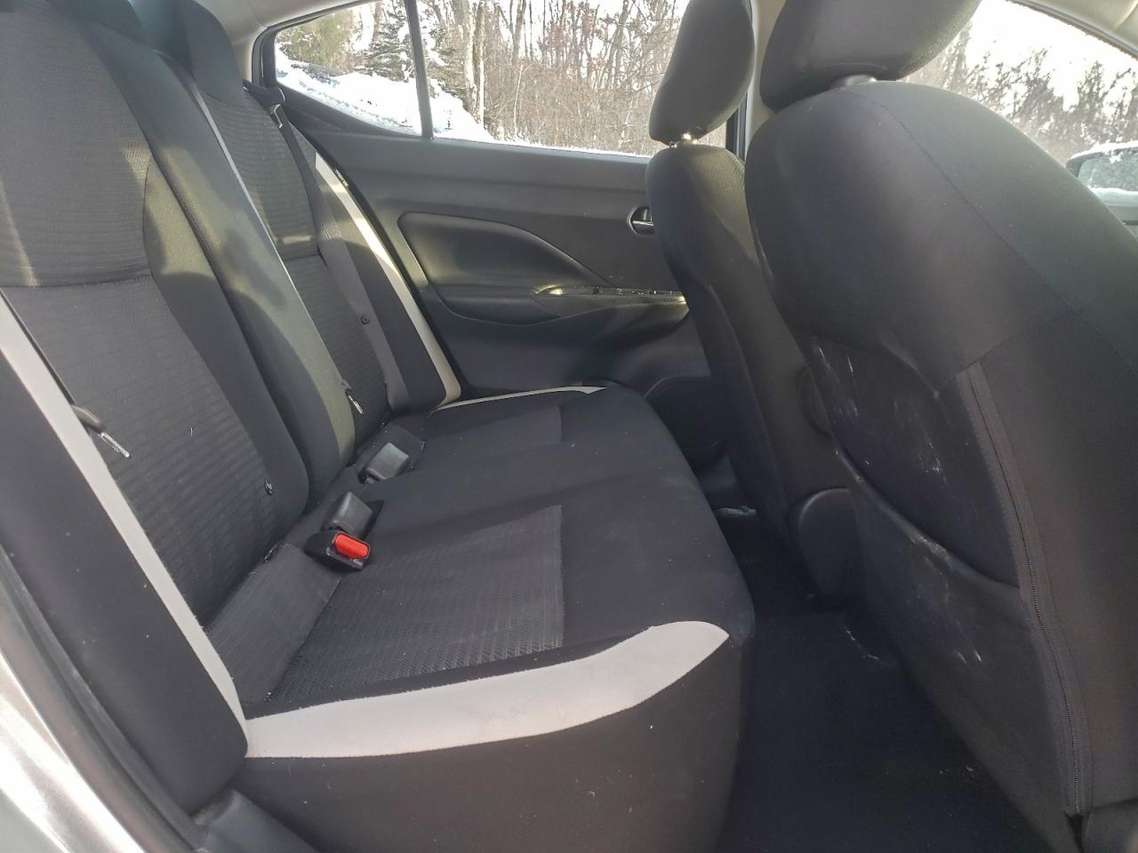 2020 NISSAN VERSA SV photo 10