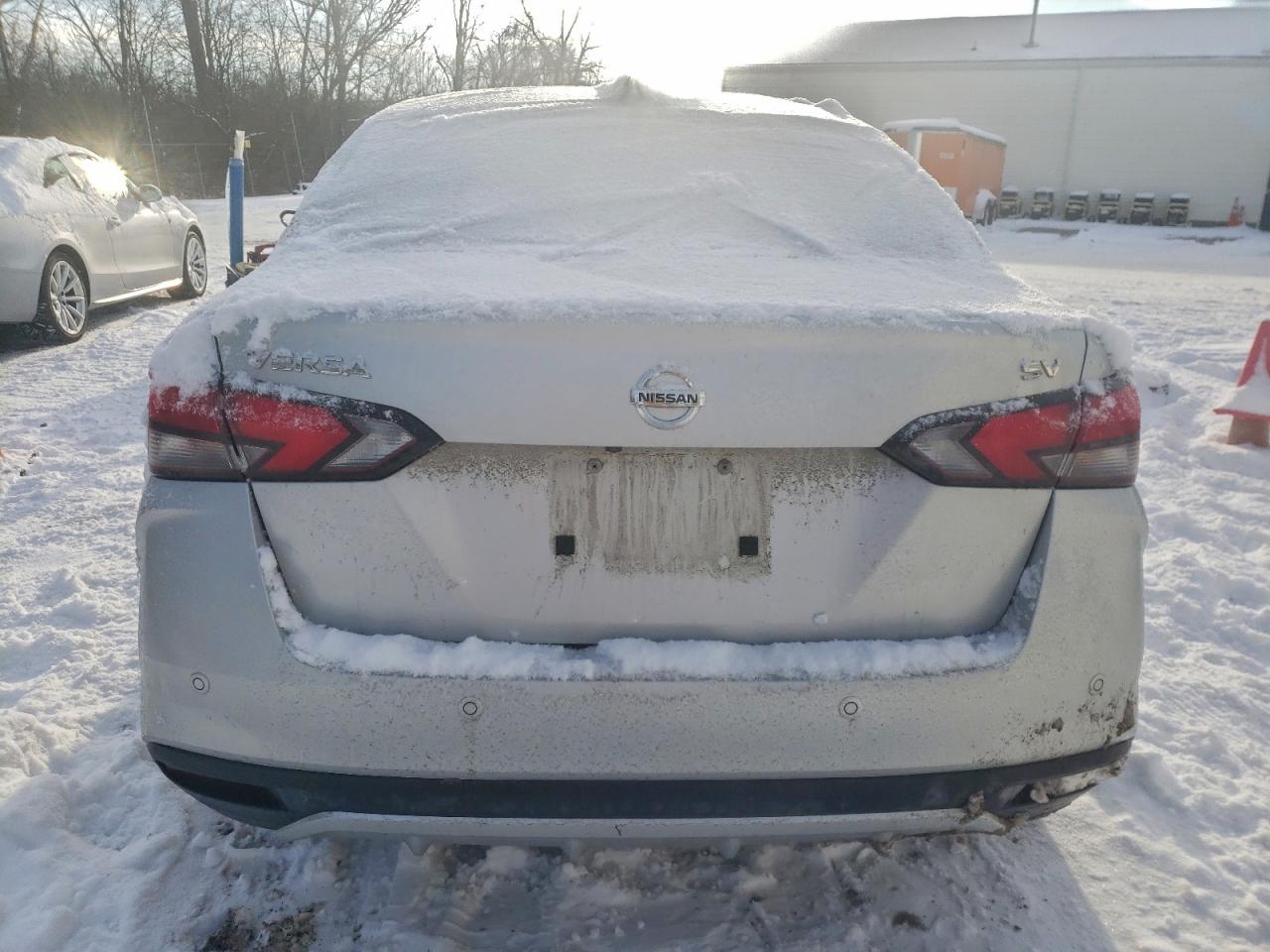 2020 NISSAN VERSA SV photo 6