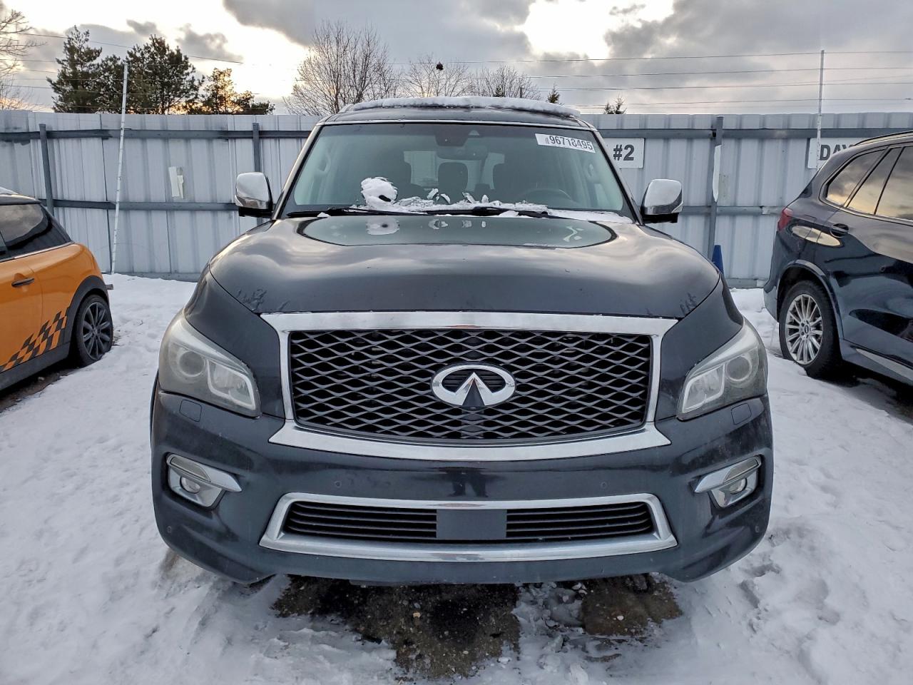 2017 INFINITI QX80 BASE photo 5