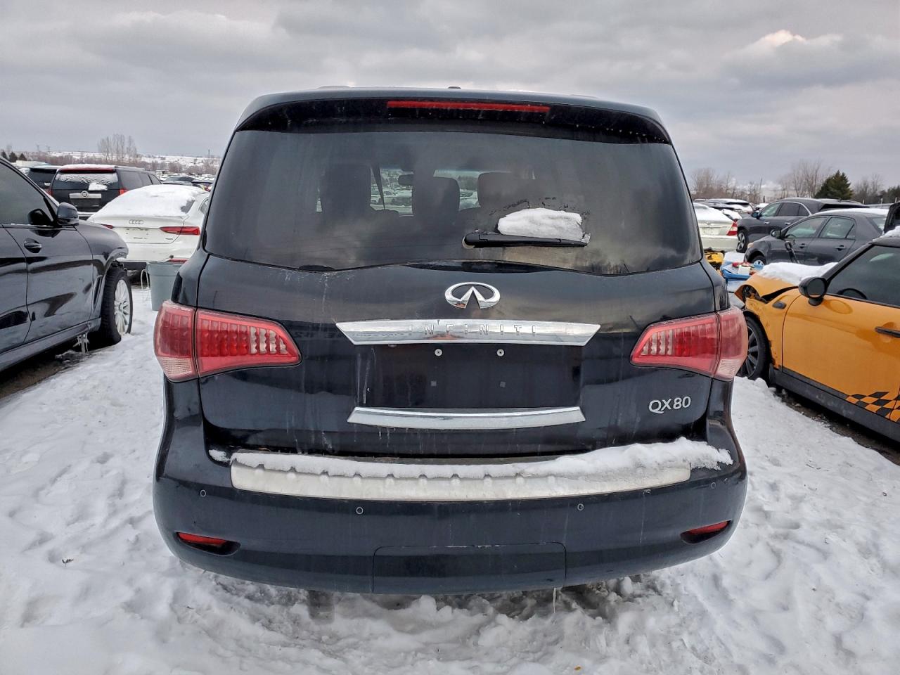 2017 INFINITI QX80 BASE photo 6