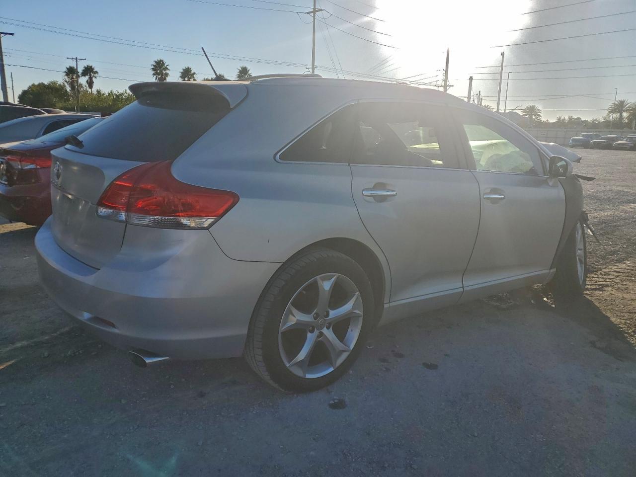 2009 TOYOTA VENZA photo 3