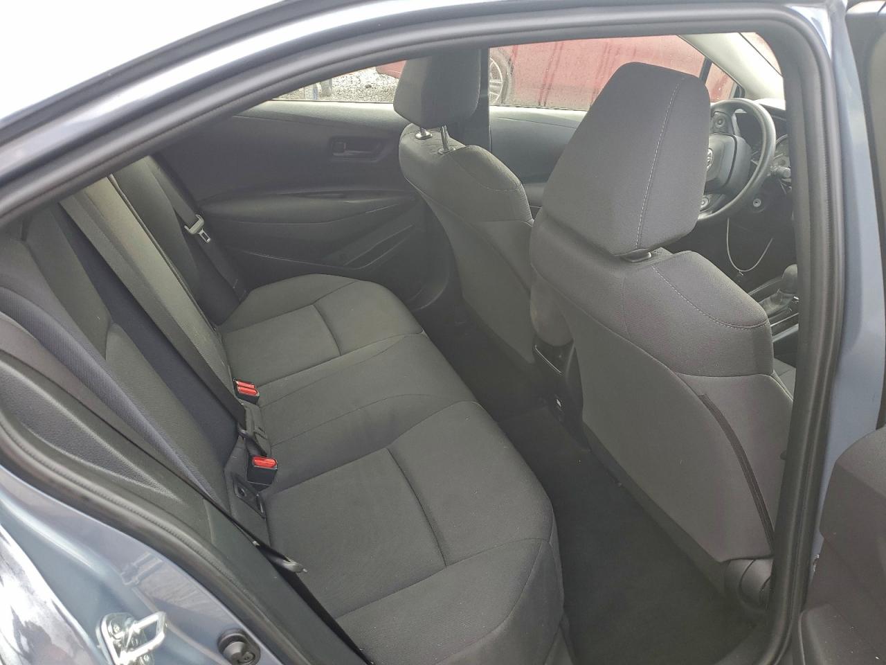2022 TOYOTA COROLLA LE photo 10