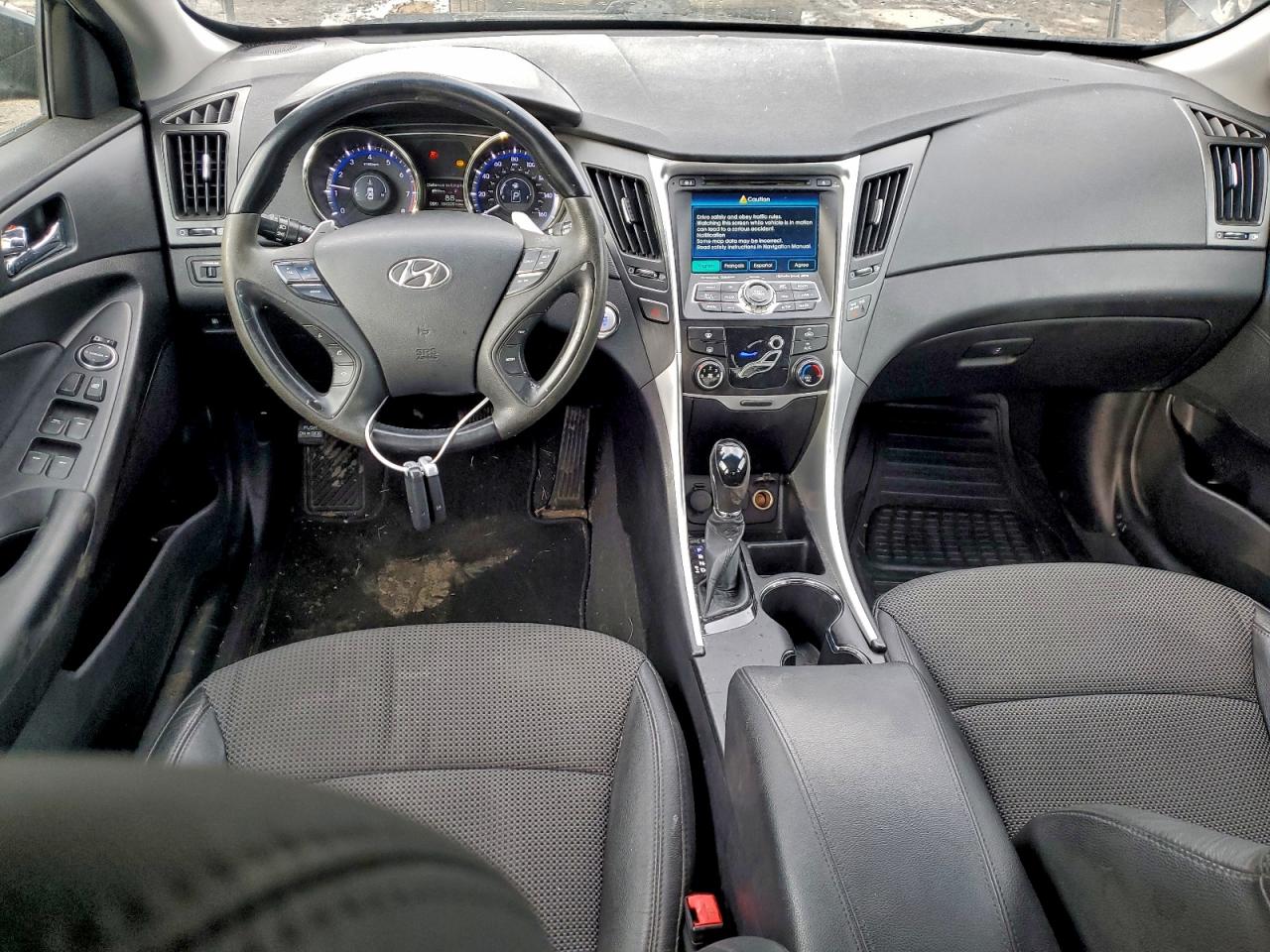 2012 HYUNDAI SONATA SE photo 8