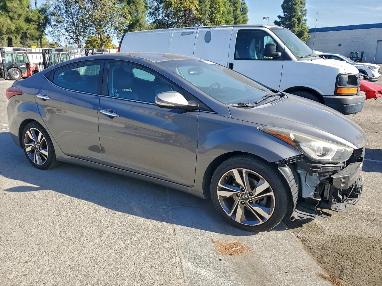 2014 HYUNDAI ELANTRA SE photo 4