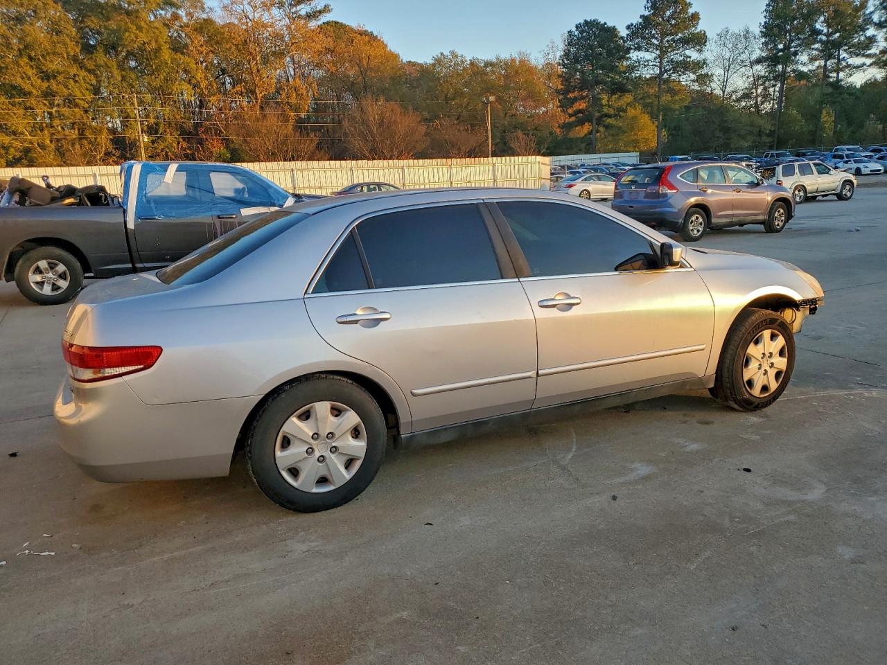 2004 HONDA ACCORD LX photo 3