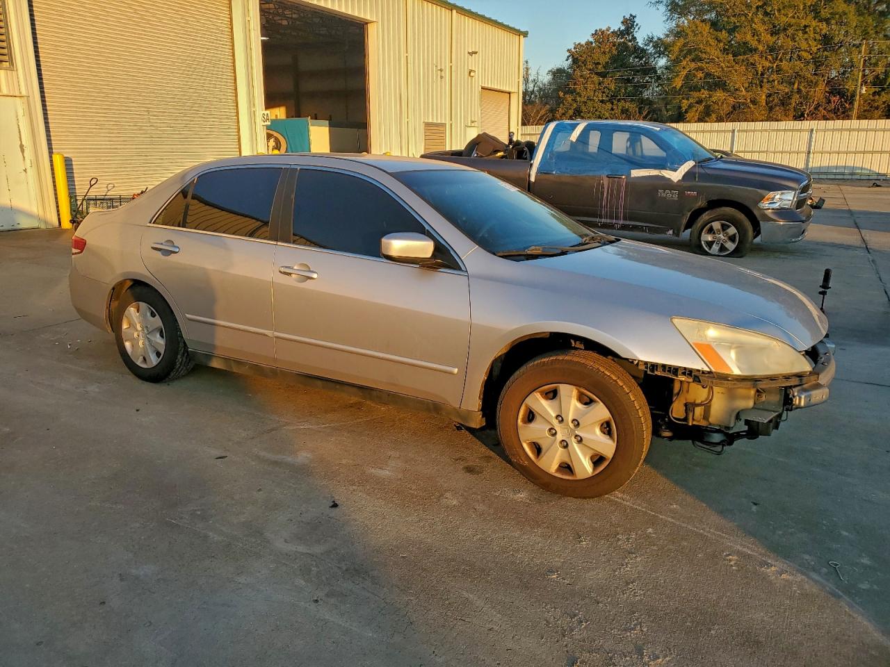 2004 HONDA ACCORD LX photo 4
