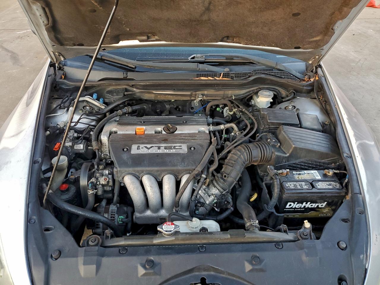2004 HONDA ACCORD LX photo 11
