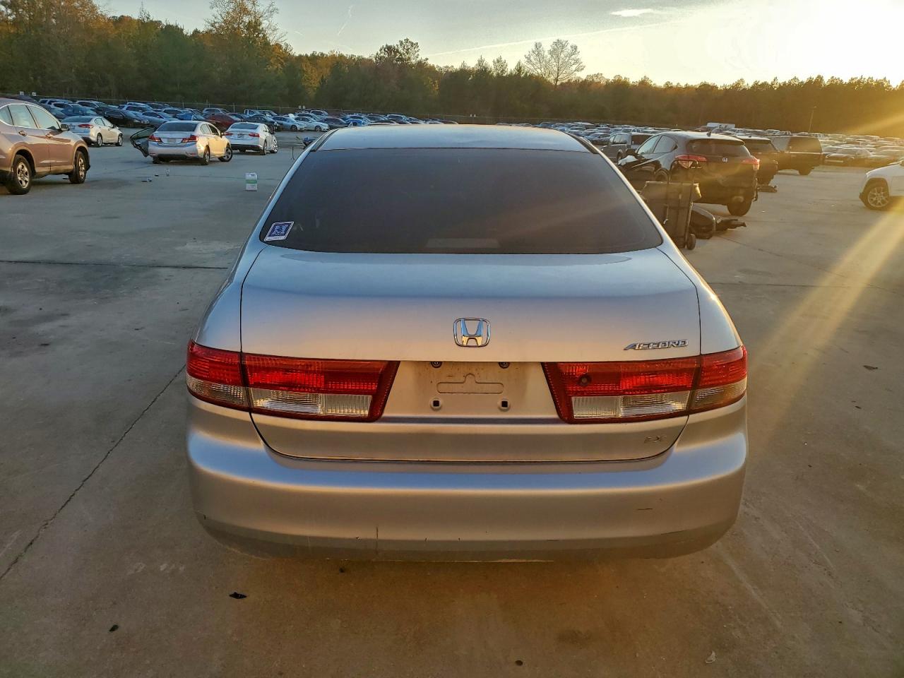 2004 HONDA ACCORD LX photo 6