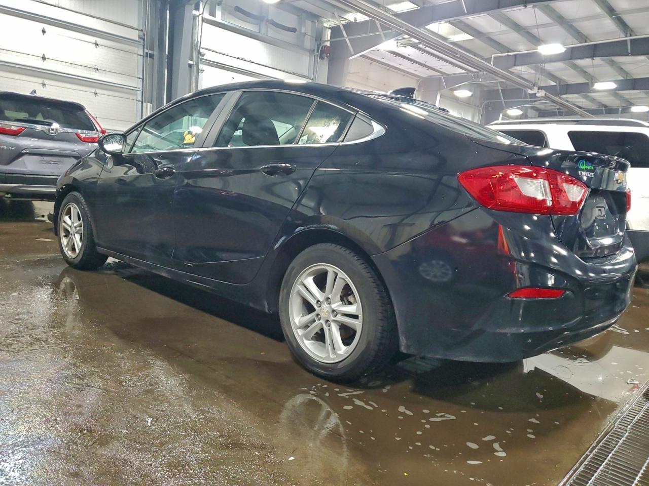 2016 CHEVROLET CRUZE LT photo 2