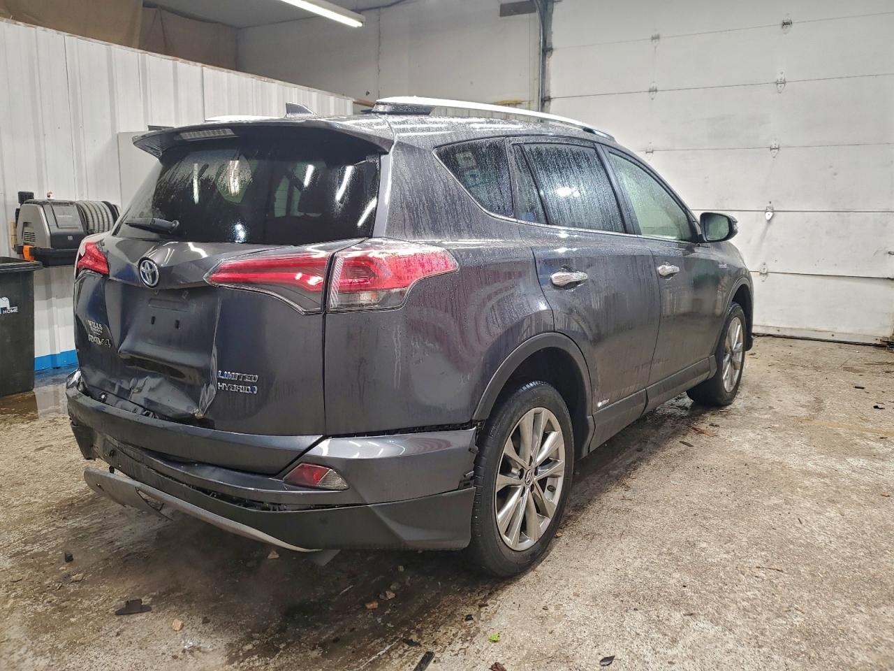 2018 TOYOTA RAV4 HV LIMITED photo 3