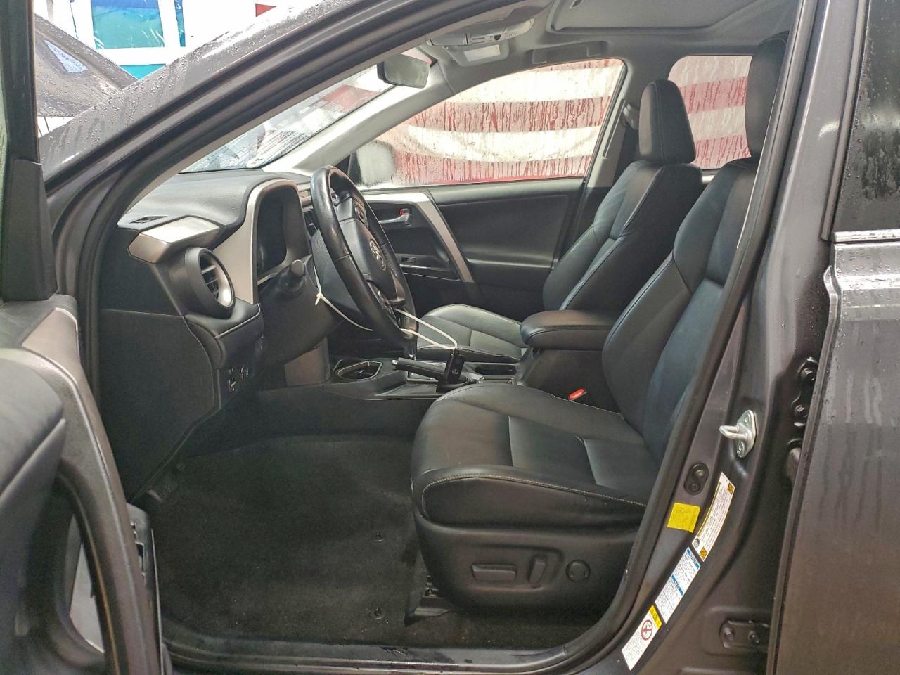 2018 TOYOTA RAV4 HV LIMITED photo 7