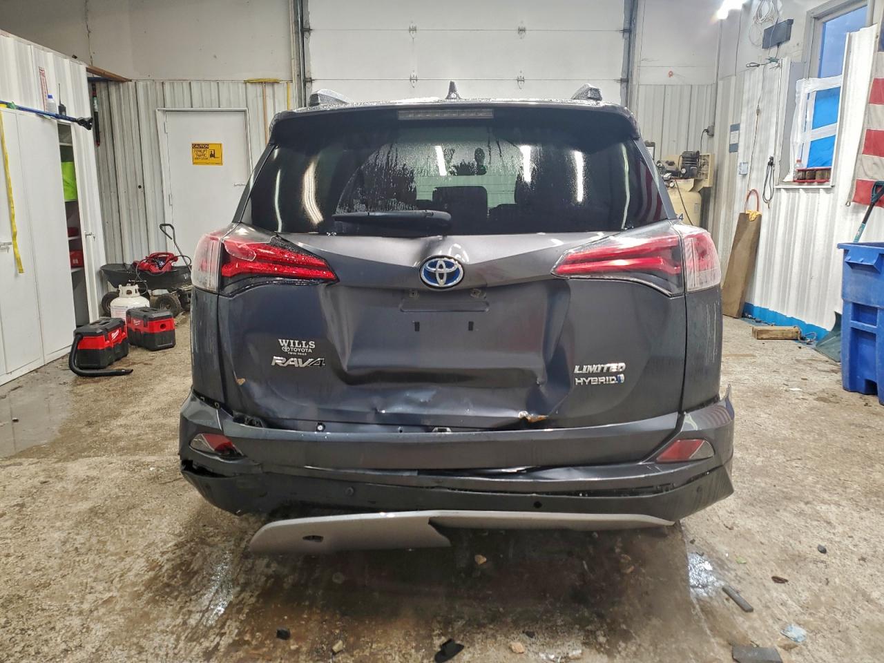 2018 TOYOTA RAV4 HV LIMITED photo 6