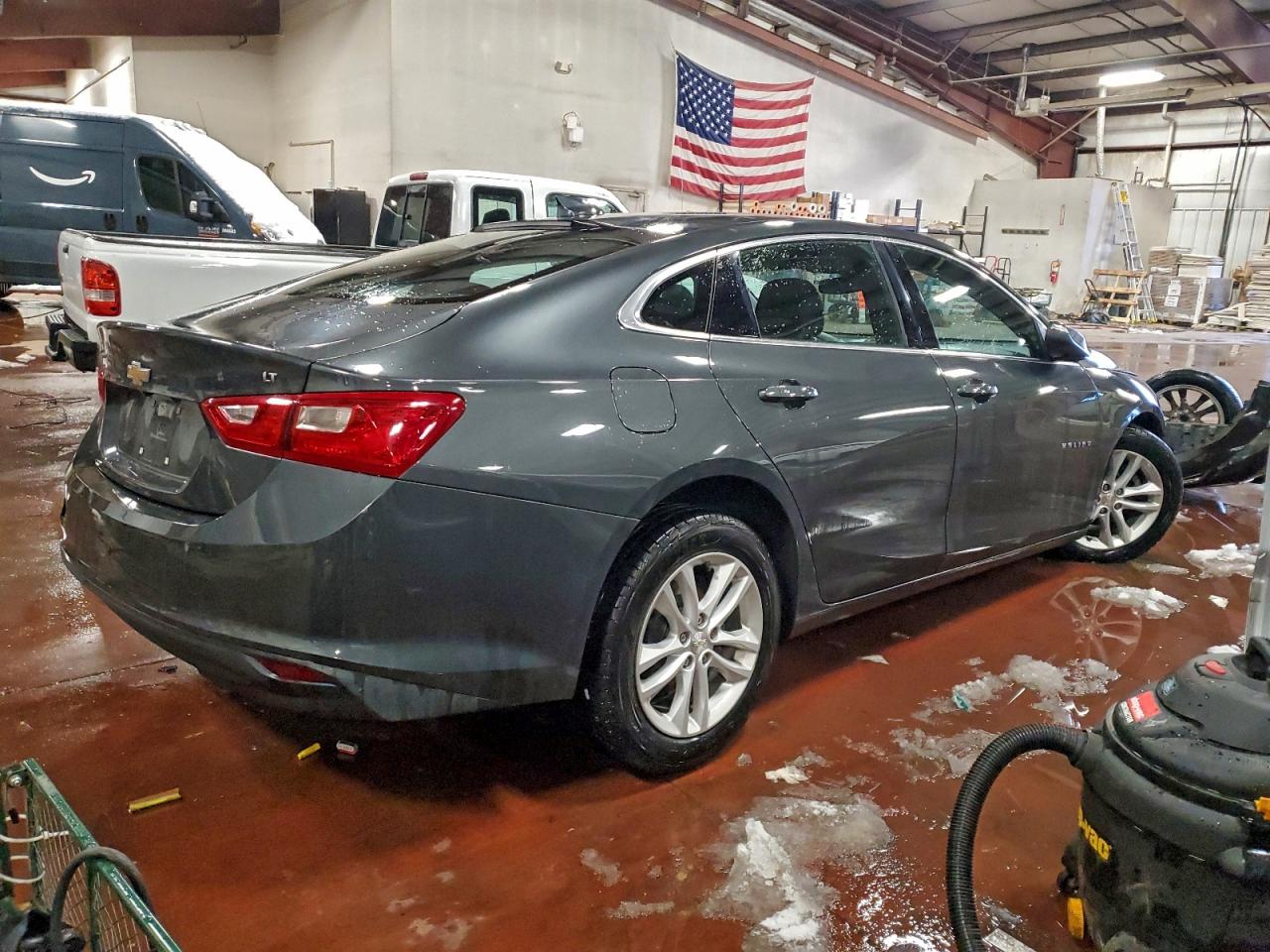 2017 CHEVROLET MALIBU LT photo 3