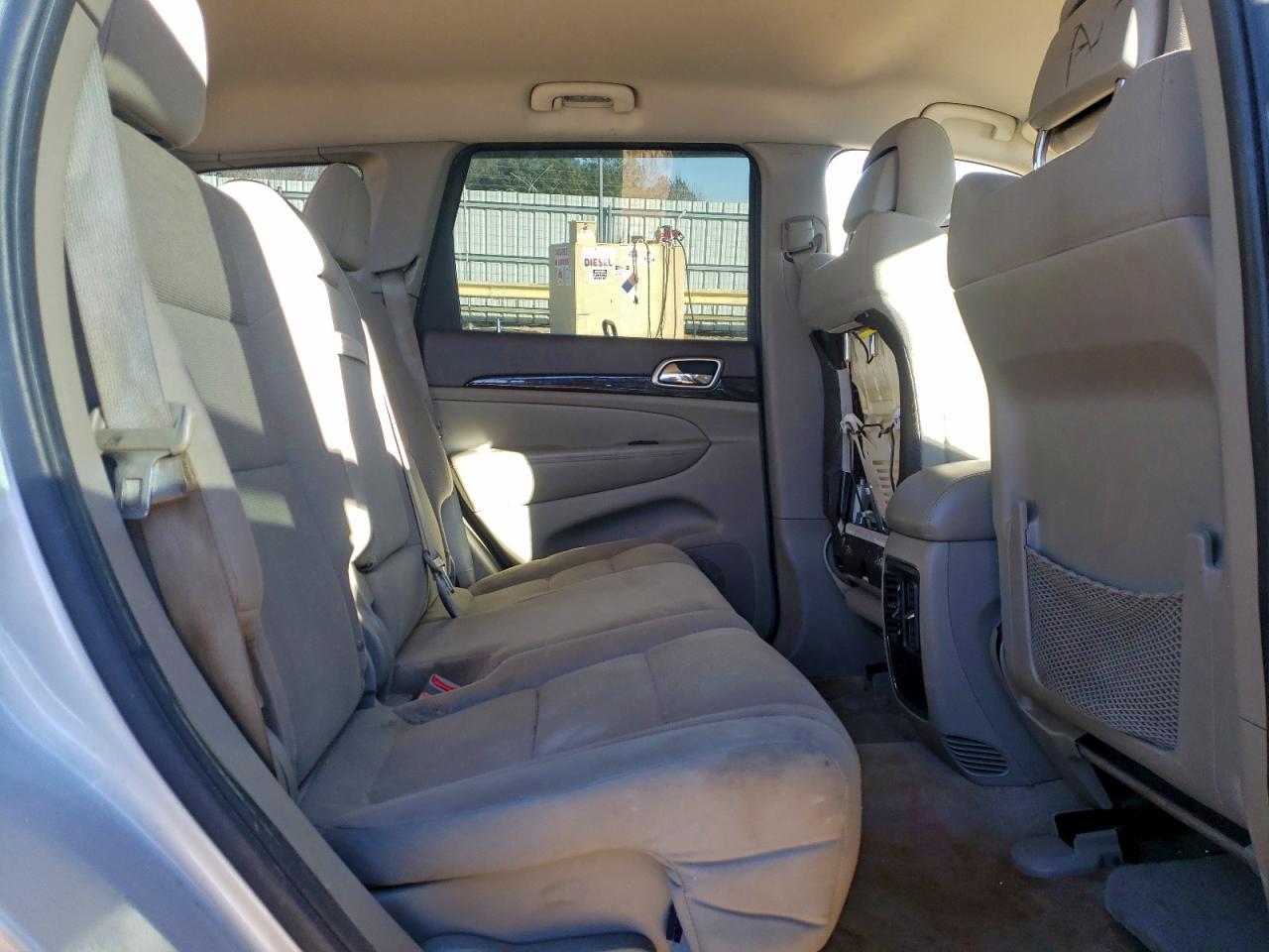 2011 JEEP GRAND CHEROKEE LAREDO photo 11