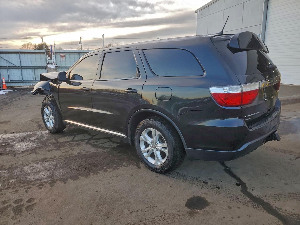 2013 DODGE DURANGO SXT photo 2