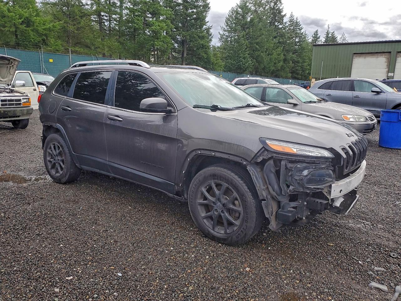 2014 JEEP CHEROKEE LATITUDE photo 4