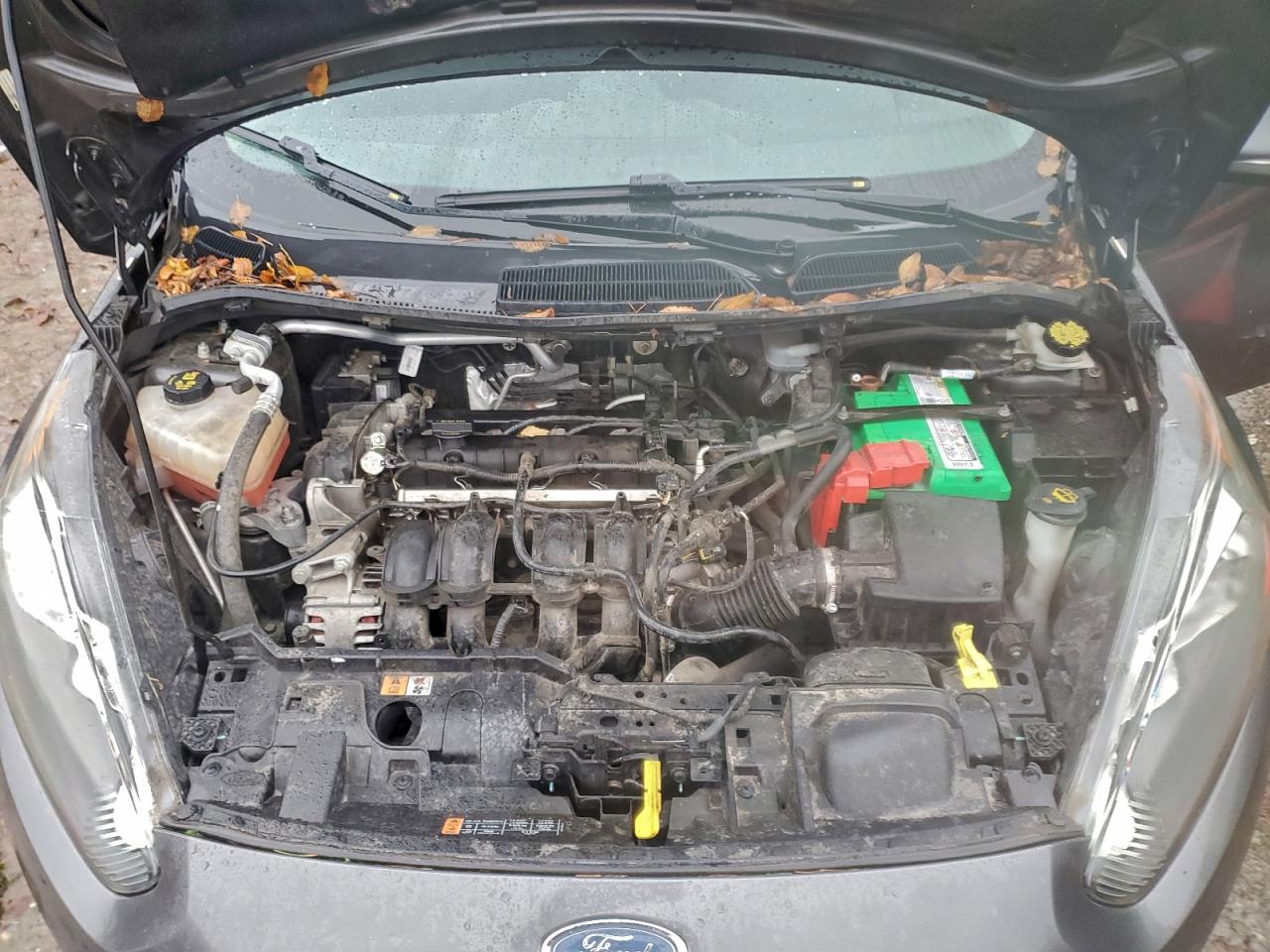 2015 FORD FIESTA SE photo 12