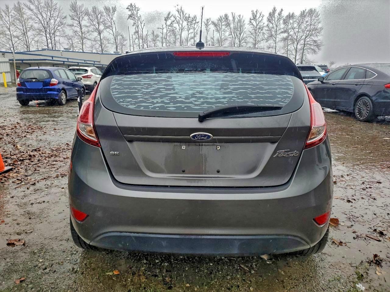 2015 FORD FIESTA SE photo 6