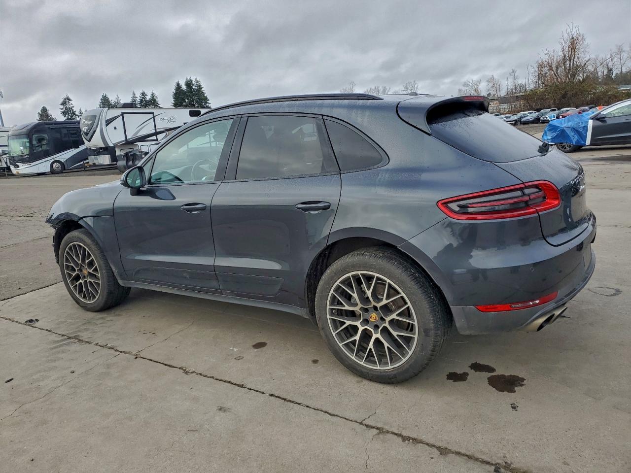2017 PORSCHE MACAN S photo 2