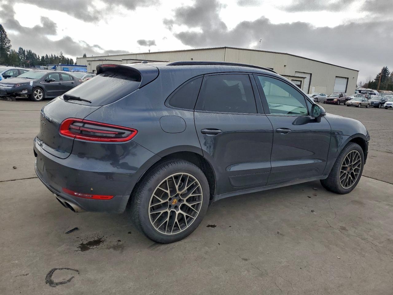2017 PORSCHE MACAN S photo 3