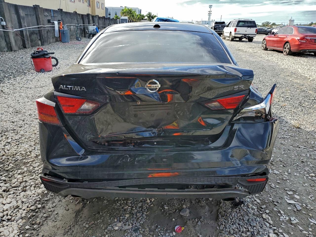 2019 NISSAN ALTIMA SR photo 6