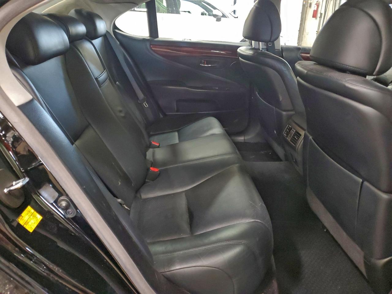 2010 LEXUS LS 460 photo 10