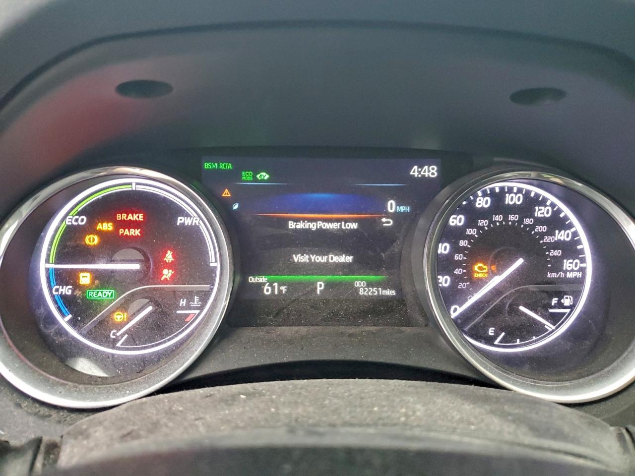 2020 TOYOTA CAMRY XLE photo 9