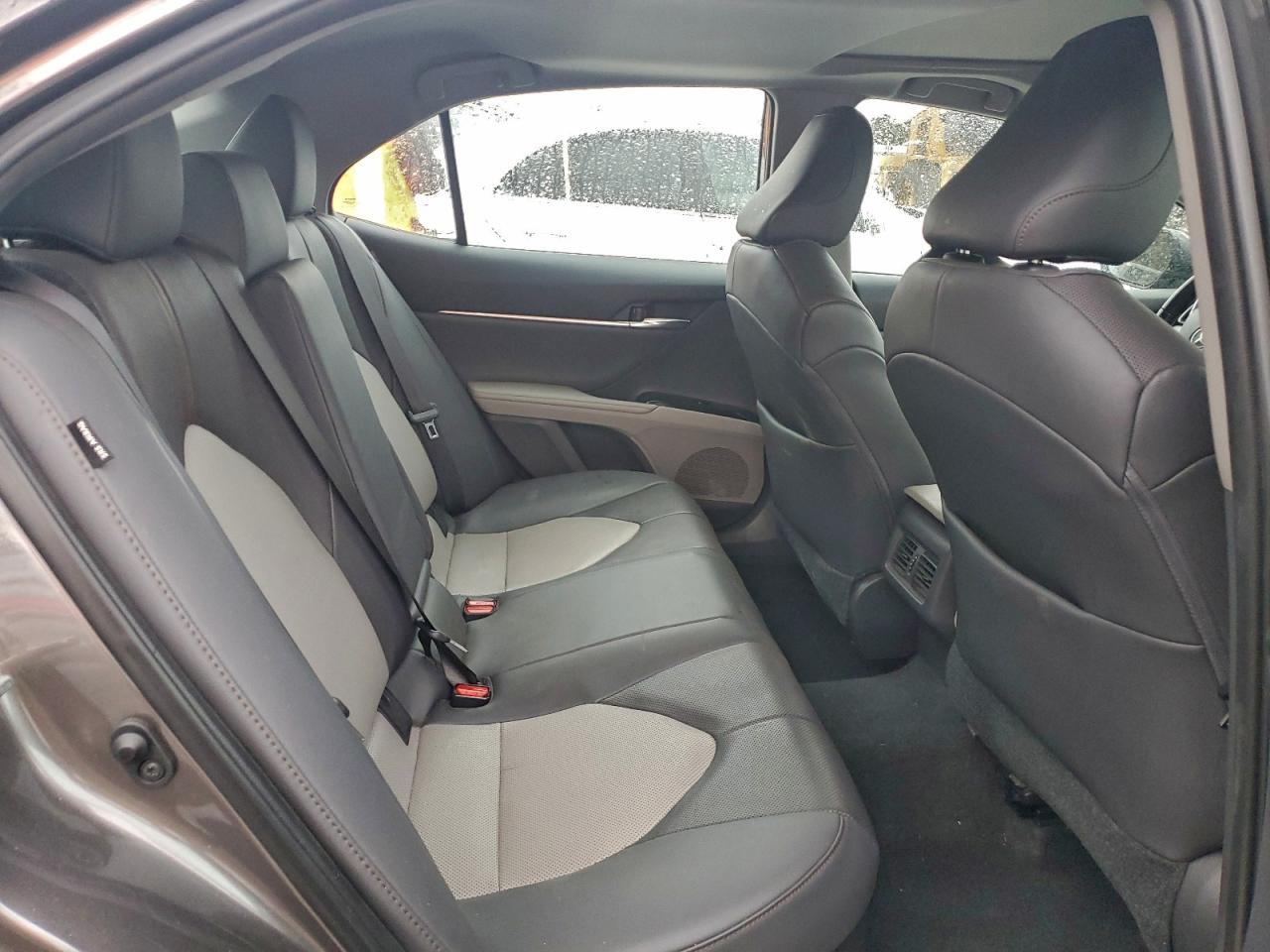 2020 TOYOTA CAMRY XLE photo 10