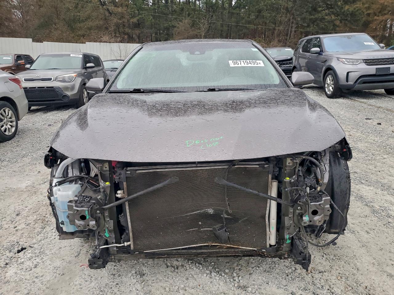 2020 TOYOTA CAMRY XLE photo 5
