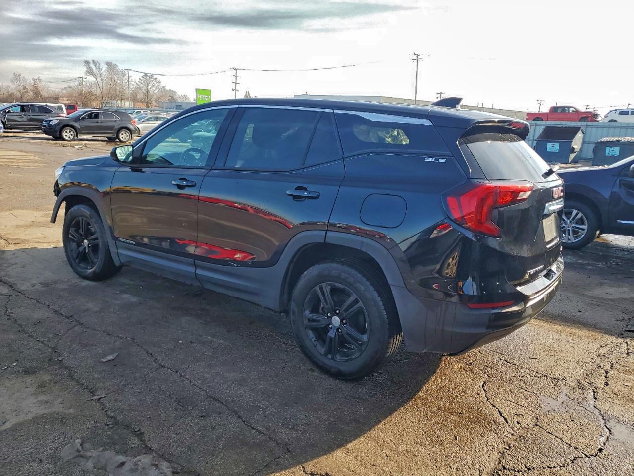 2018 GMC TERRAIN SLE photo 2