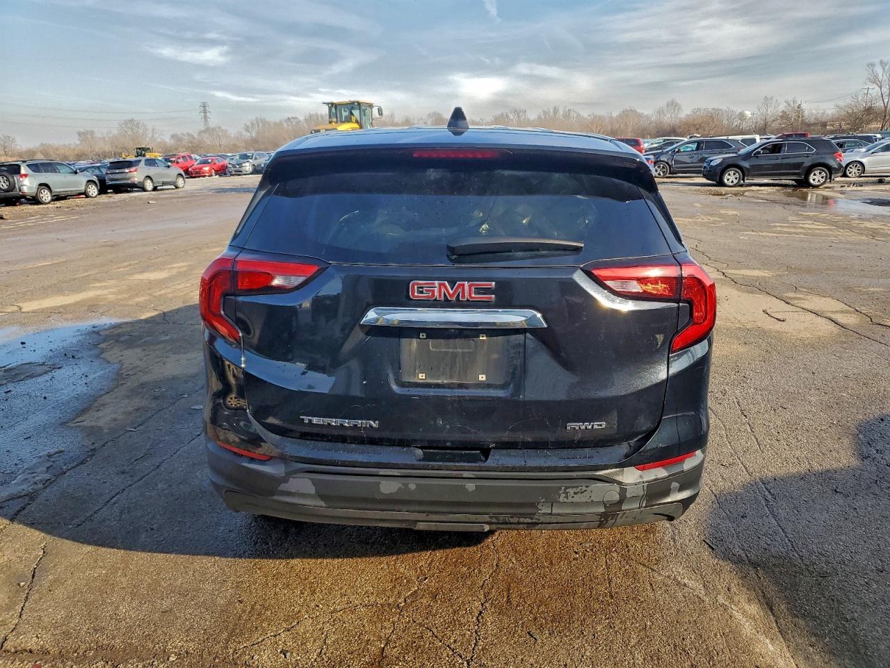 2018 GMC TERRAIN SLE photo 6