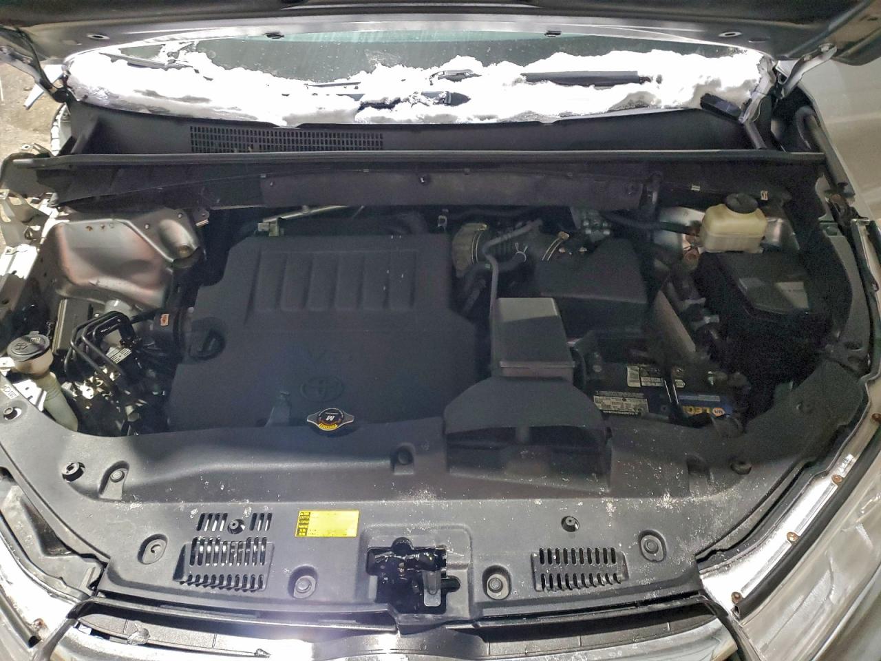 2016 TOYOTA HIGHLANDER XLE photo 12