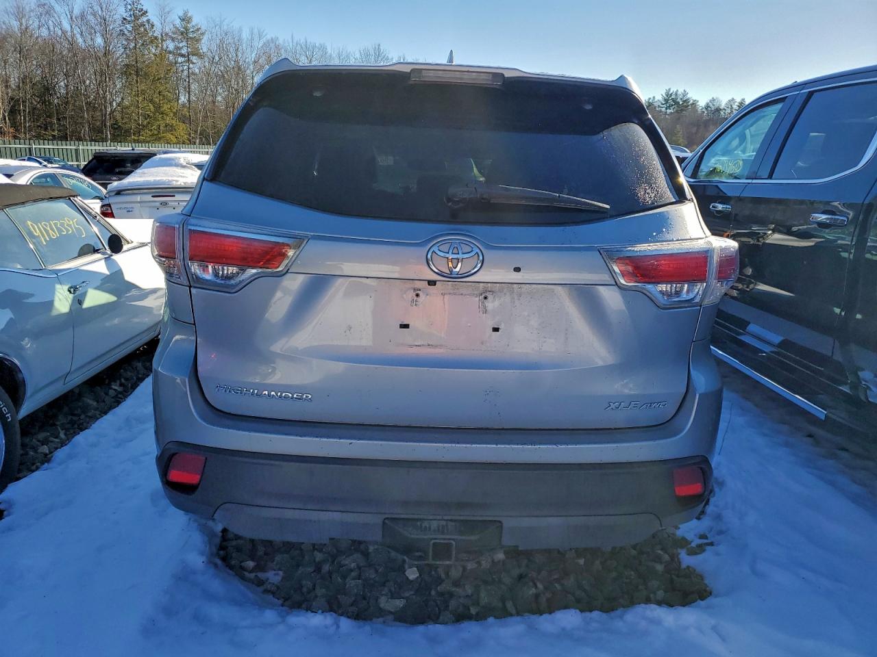 2016 TOYOTA HIGHLANDER XLE photo 6