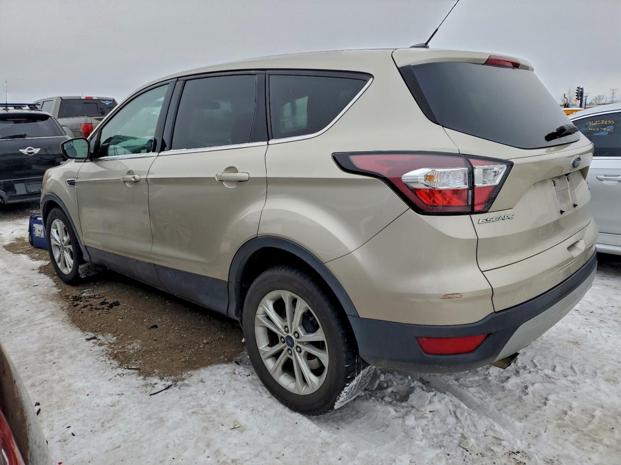 2017 FORD ESCAPE SE photo 2