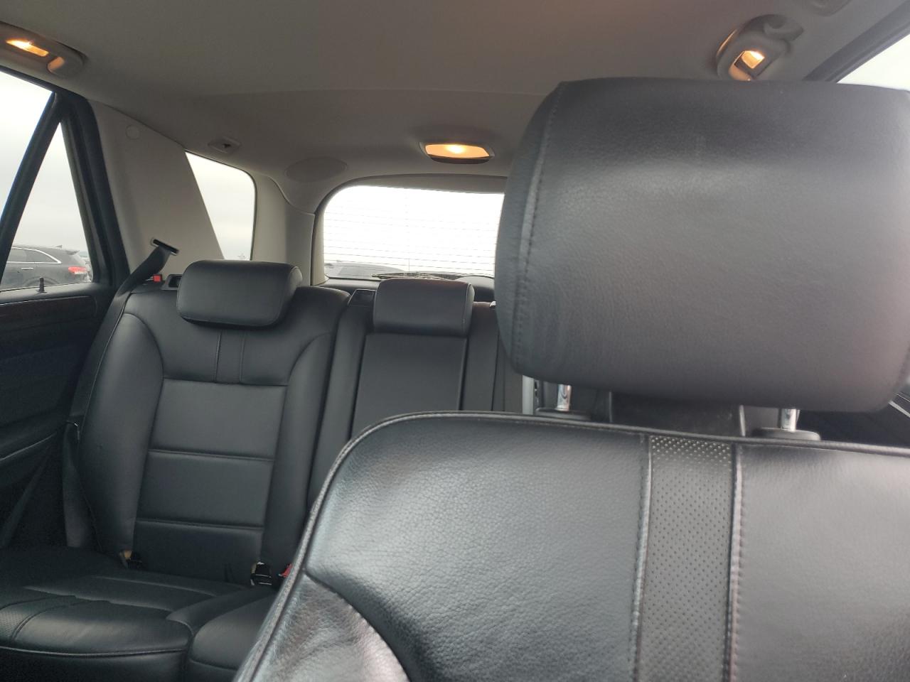 2009 MERCEDES-BENZ ML 550 photo 10