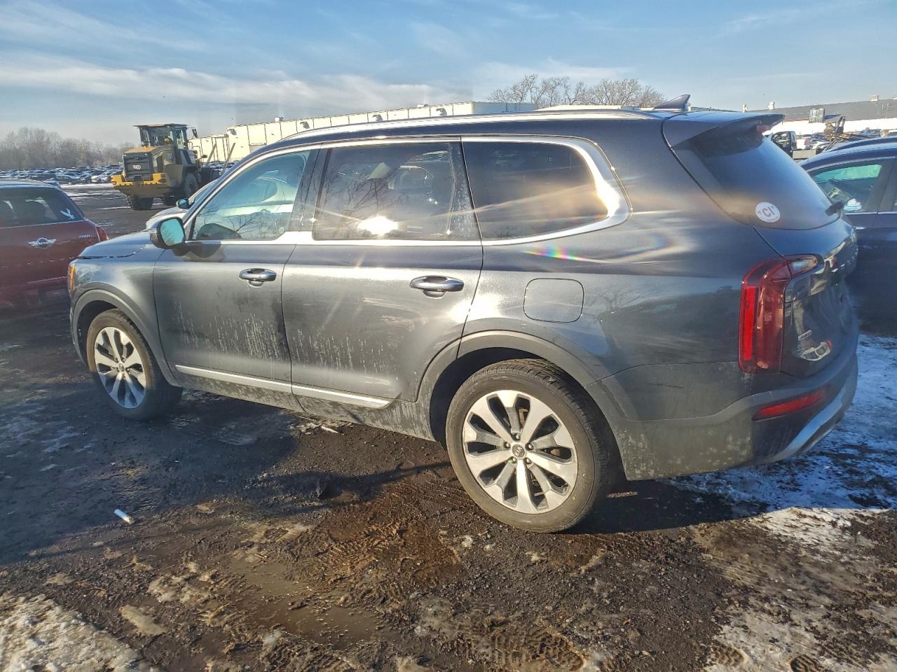 2021 KIA TELLURIDE S photo 3