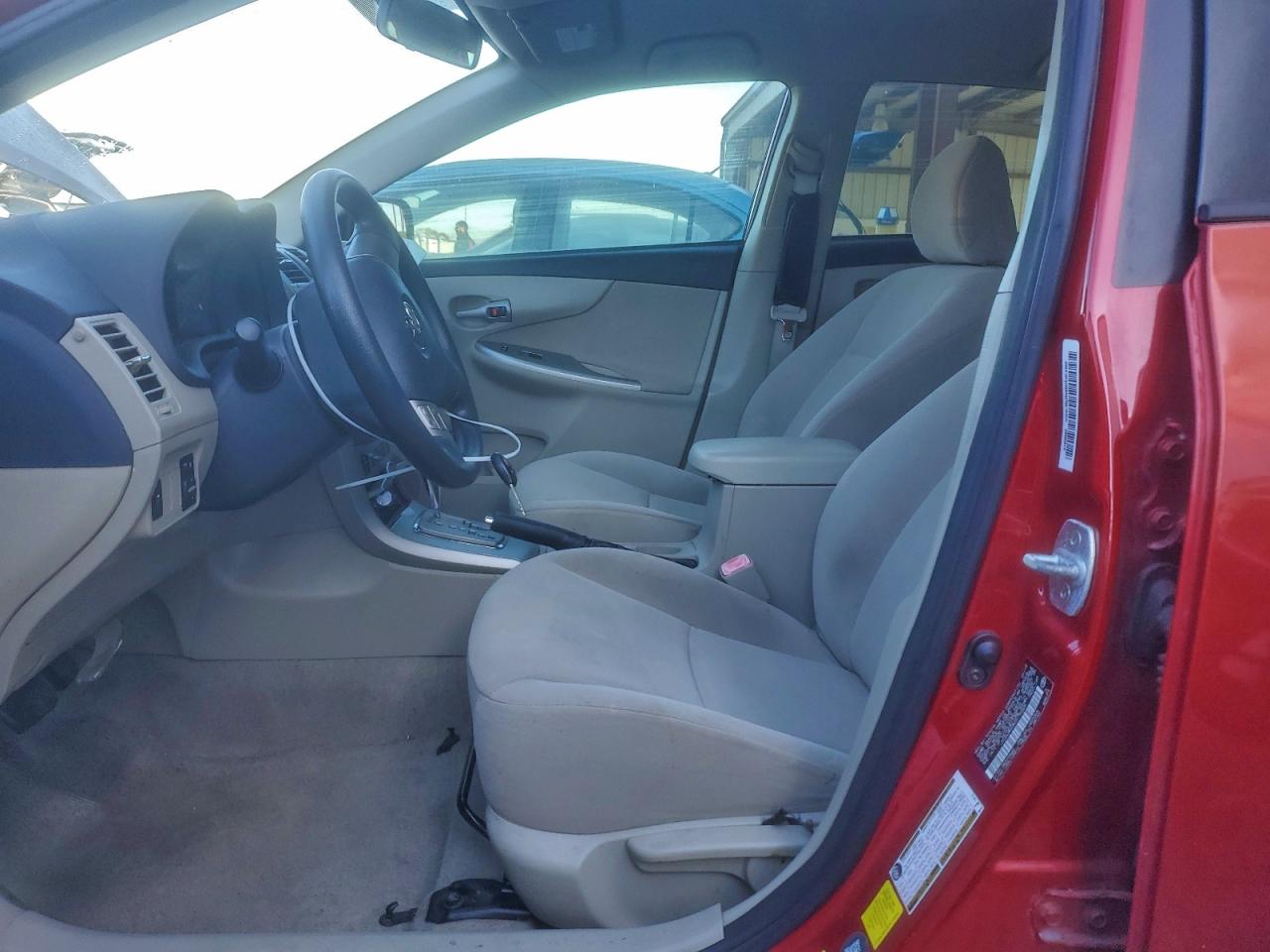 2012 TOYOTA COROLLA BASE photo 25