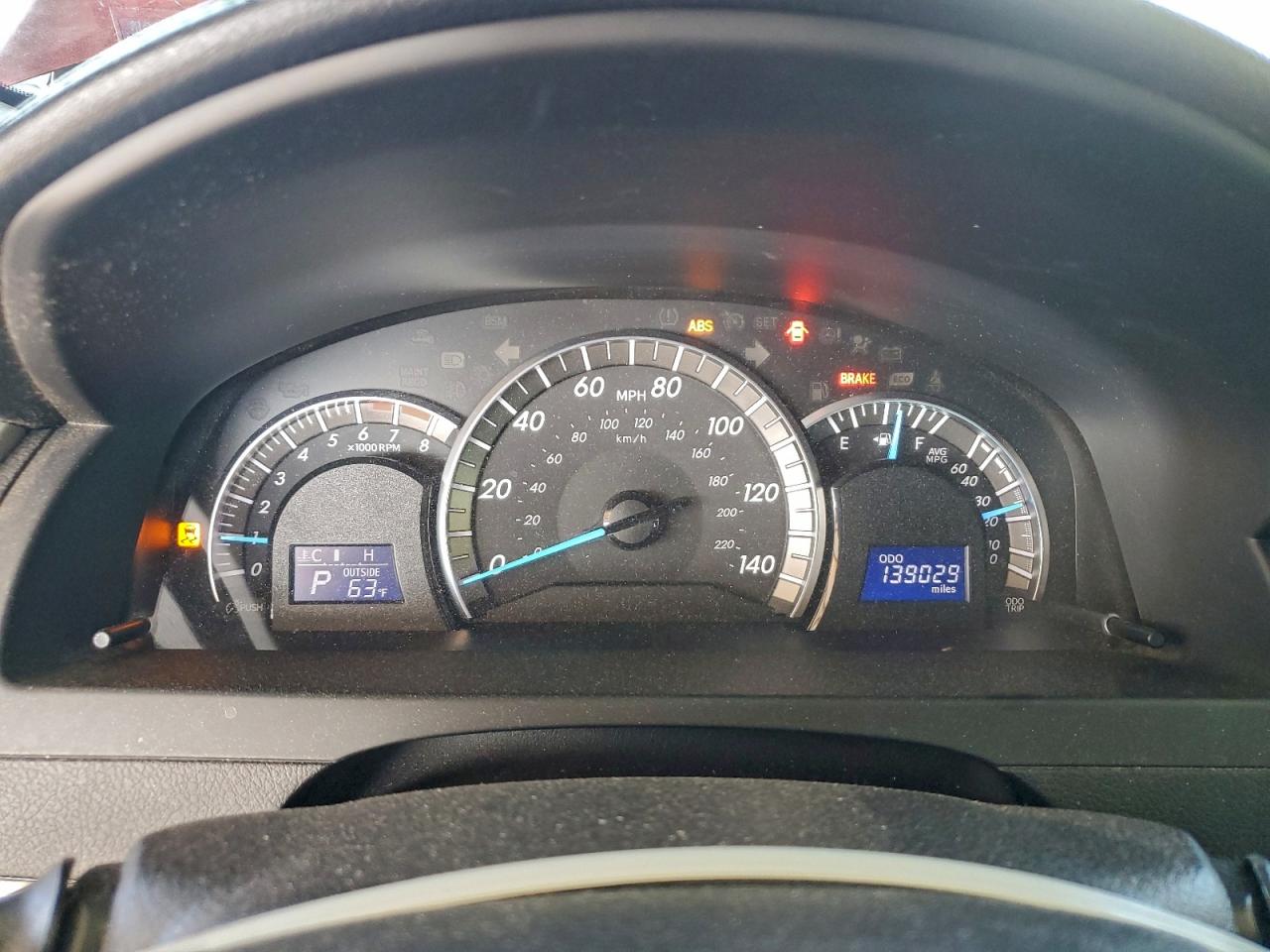 2014 TOYOTA CAMRY L photo 9