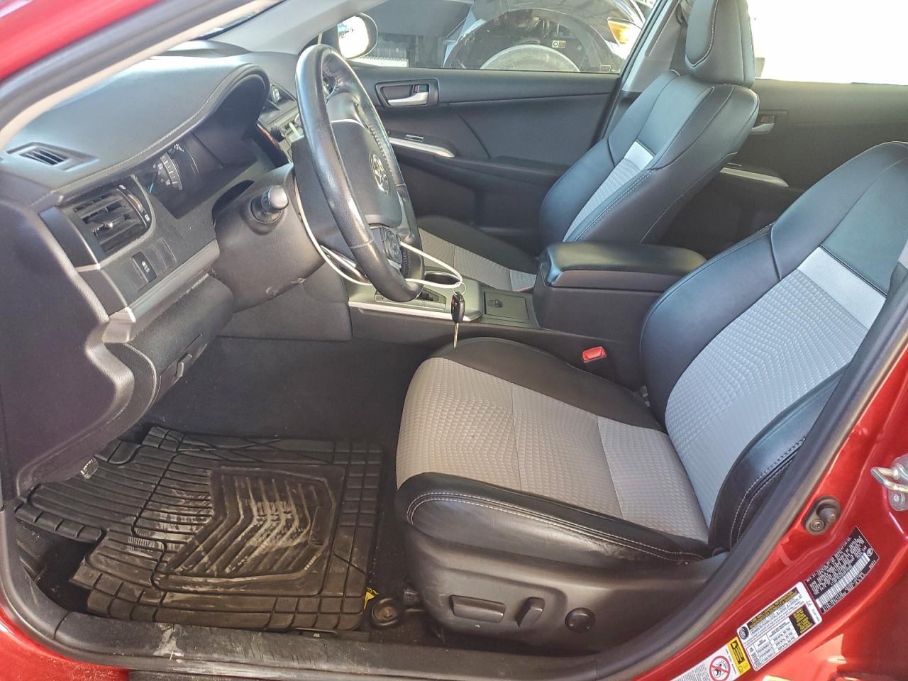 2014 TOYOTA CAMRY L photo 7