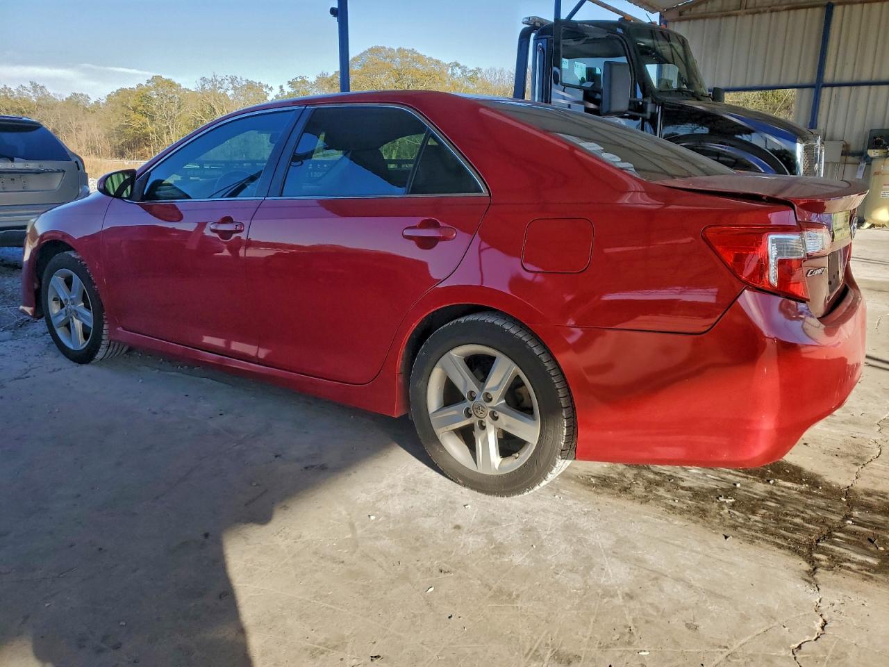 2014 TOYOTA CAMRY L photo 2