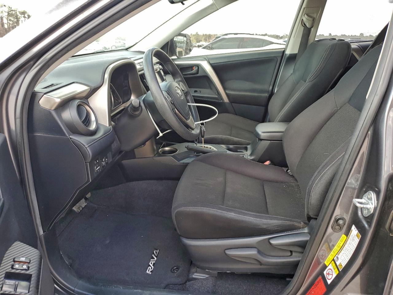 2013 TOYOTA RAV4 XLE photo 7