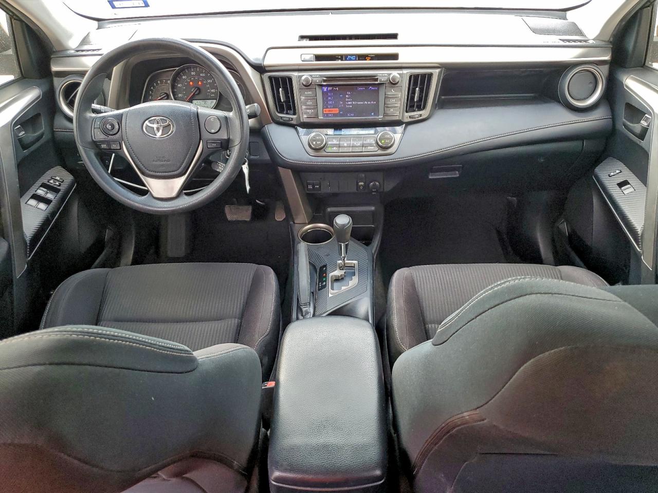 2013 TOYOTA RAV4 XLE photo 8
