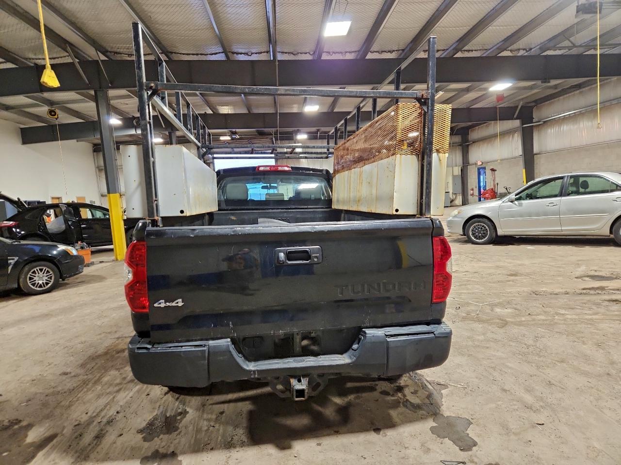 2014 TOYOTA TUNDRA DOUBLE CAB SR photo 6